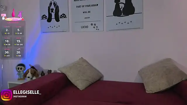 ElleGisellee online show from 30, 9, 2025