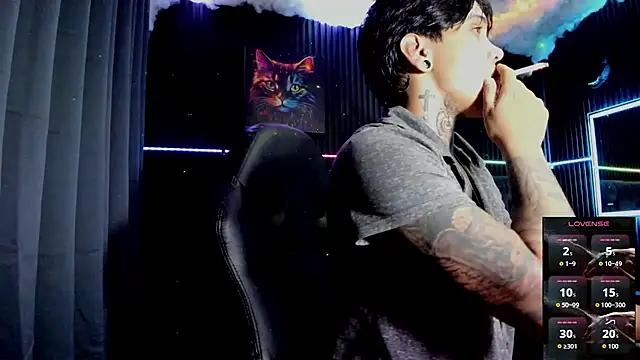 ZhoeStrong online show from 9, 11, 2025