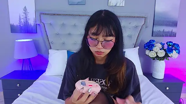 Yommi Winx online show from 9, 9, 2025