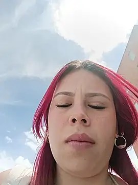 aurora sky11 online show from 22, 10, 2025