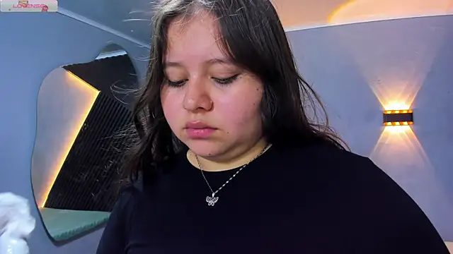 Snapshot of Laia_and_Aloby chatting on 13, 6, 2026 Laia and Aloby online show from 13, 6, 2026
