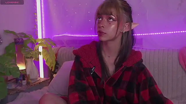 Snapshot of Kitty_arts chatting on 4, 1, 2025 Kitty arts online show from 4, 1, 2025