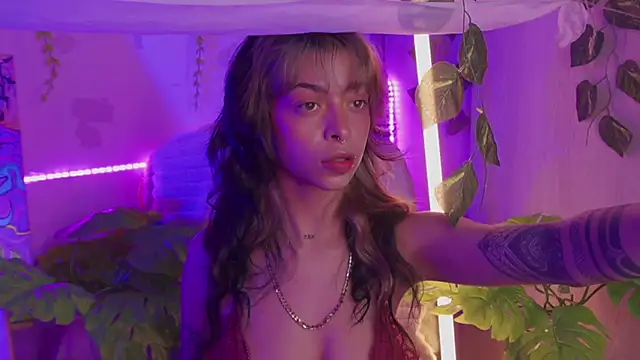 Snapshot of Kitty_arts chatting on 28, 2, 2025 Kitty arts online show from 28, 2, 2025