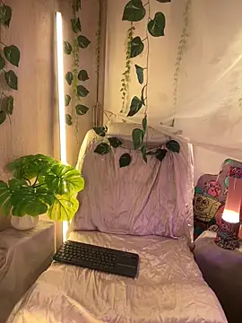 Snapshot of Kitty_arts chatting on 2, 3, 2025 Kitty arts online show from 2, 3, 2025