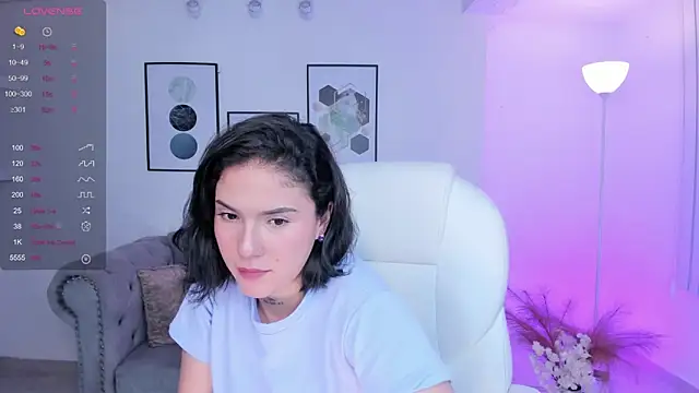 Snapshot of kendaall_jenner_ chatting on 20, 12, 2024 kendaall jenner  online show from 20, 12, 2024