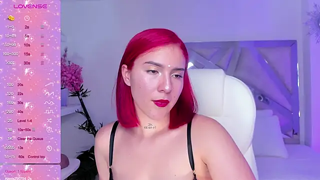 Snapshot of kendaall_jenner_ chatting on 9, 2, 2025 kendaall jenner  online show from 9, 2, 2025