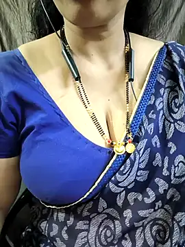 Snapshot of bhuvana555 chatting on 20, 4, 2026 bhuvana555 online show from 20, 4, 2026