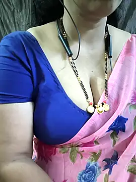Snapshot of bhuvana555 chatting on 26, 4, 2026 bhuvana555 online show from 26, 4, 2026