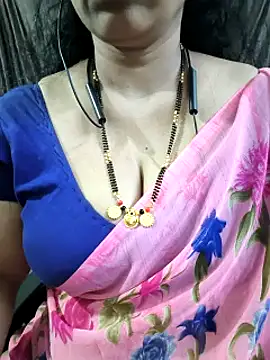 Snapshot of bhuvana555 chatting on 5, 5, 2026 bhuvana555 online show from 5, 5, 2026