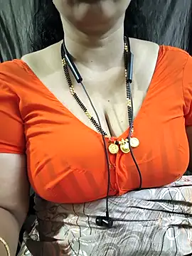 Snapshot of bhuvana555 chatting on 6, 5, 2026 bhuvana555 online show from 6, 5, 2026