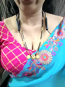 Snapshot of bhuvana555 chatting on 7, 5, 2026 bhuvana555 online show from 7, 5, 2026