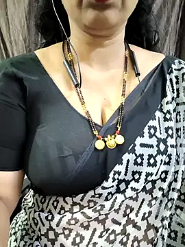 Snapshot of bhuvana555 chatting on 10, 5, 2026 bhuvana555 online show from 10, 5, 2026