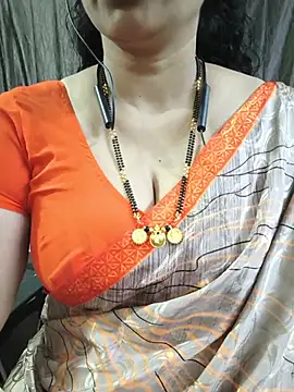 Snapshot of bhuvana555 chatting on 31, 5, 2026 bhuvana555 online show from 31, 5, 2026