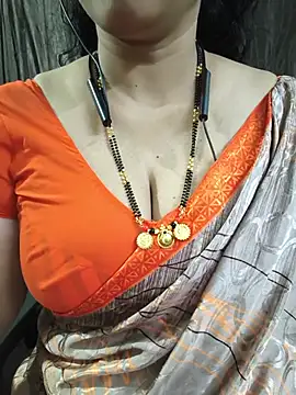 Snapshot of bhuvana555 chatting on 31, 5, 2026 bhuvana555 online show from 31, 5, 2026