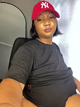 Snapshot of MayaPassion chatting on 10, 2, 2026 MayaPassion online show from 10, 2, 2026