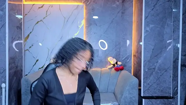 Violeth b online show from 10, 4, 2026