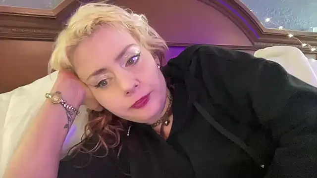 SkarlettRose96 online show from 23, 4, 2026