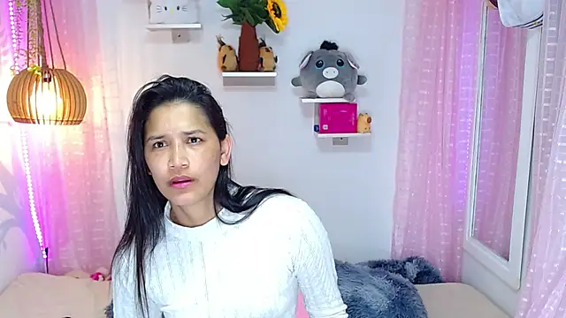 Alison Wiley online show from 21, 12, 2025