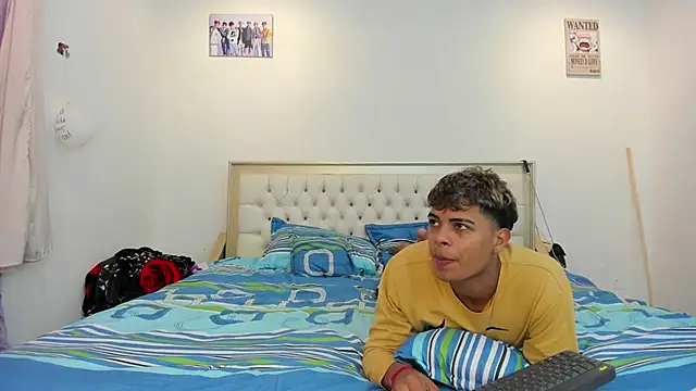 Snapshot of dafnezahiraa_ chatting on 15, 1, 2025 dafnezahiraa online show from 15, 1, 2025