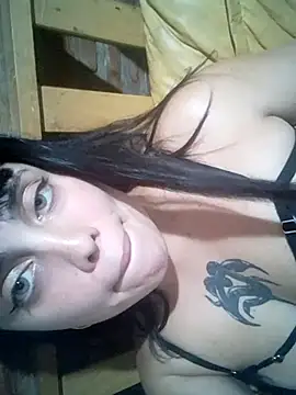 Snapshot of lucylovles chatting on 25, 5, 2026 lucylovles online show from 25, 5, 2026