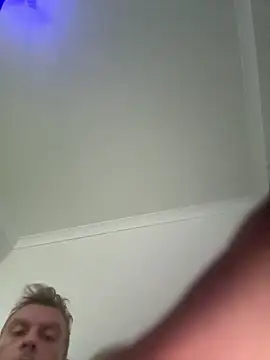 Snapshot of aus_guy93 chatting on 6, 4, 2026 aus guy93 online show from 6, 4, 2026