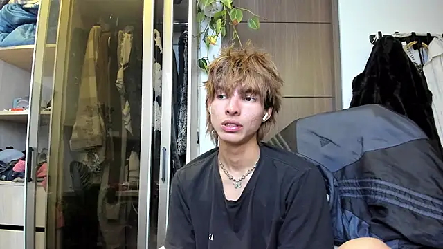 Snapshot of santy-kitty chatting on 16, 2, 2025 santy-kitty online show from 16, 2, 2025