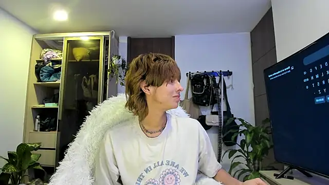 Snapshot of santy-kitty chatting on 14, 3, 2025 santy-kitty online show from 14, 3, 2025