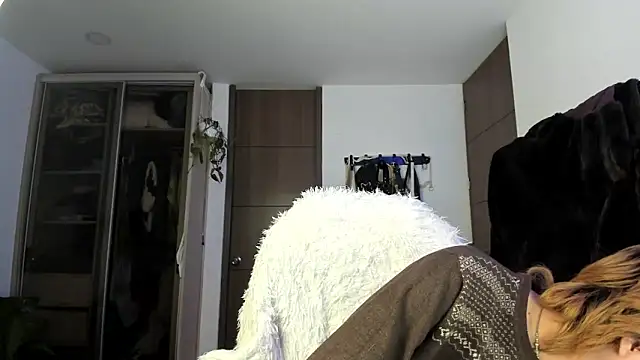 Snapshot of santy-kitty chatting on 15, 3, 2025 santy-kitty online show from 15, 3, 2025