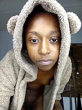 Snapshot of 02Boitybaby chatting on 18, 10, 2025 02Boitybaby online show from 18, 10, 2025