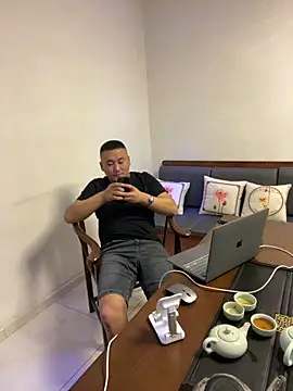 Snapshot of ShaoZian_1 chatting on 26, 10, 2025 ShaoZian 1 online show from 26, 10, 2025