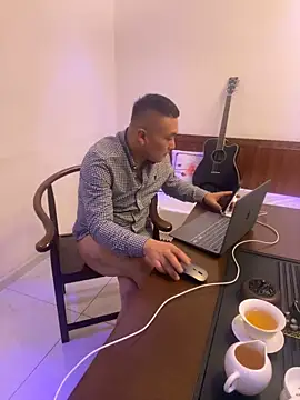 Snapshot of ShaoZian_1 chatting on 23, 11, 2025 ShaoZian 1 online show from 23, 11, 2025