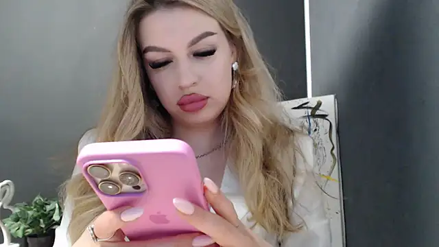 Snapshot of Your_Jessy chatting on 21, 5, 2026 Your Jessy online show from 21, 5, 2026