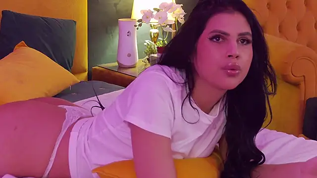 Snapshot of GiuliaHarvey chatting on 22, 2, 2025 GiuliaHarvey online show from 22, 2, 2025