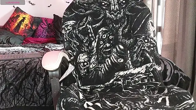 Snapshot of Devil_s_bride chatting on 26, 5, 2026 Devil s bride online show from 26, 5, 2026