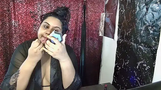 GoddessLorenaTheeSiren online show from 7, 1, 2026