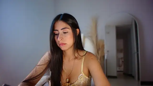 auroracaruso11 online show from 6, 11, 2025