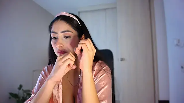 Snapshot of auroracaruso11 chatting on 24, 5, 2026 auroracaruso11 online show from 24, 5, 2026