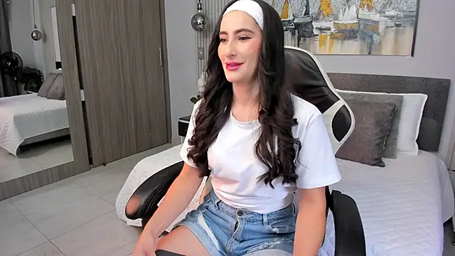 SaraGomez1 online show from 27, 5, 2026