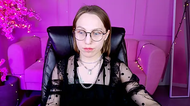 Snapshot of AphexQueen chatting on 27, 1, 2025 AphexQueen online show from 27, 1, 2025