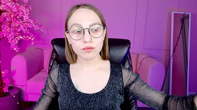 Snapshot of AphexQueen chatting on 28, 1, 2025 AphexQueen online show from 28, 1, 2025