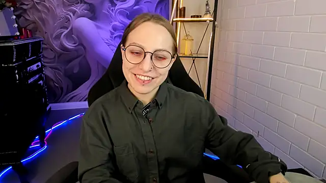 Snapshot of AphexQueen chatting on 27, 2, 2025 AphexQueen online show from 27, 2, 2025