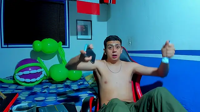 maxowens oficial online show from 14, 6, 2026