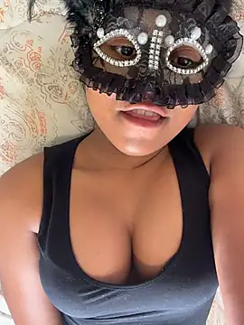 Snapshot of Bella_Luna18 chatting on 13, 2, 2026 Bella Luna18 online show from 13, 2, 2026