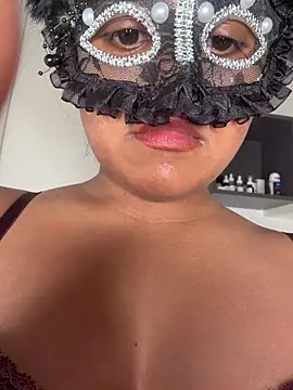 Snapshot of Bella_Luna18 chatting on 2, 3, 2026 Bella Luna18 online show from 2, 3, 2026