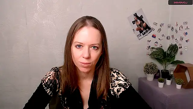 GloriaSi  online show from 5, 12, 2025