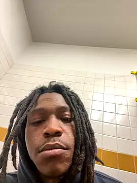 Snapshot of sneakylink13__ chatting on 1, 11, 2025 sneakylink13   online show from 1, 11, 2025