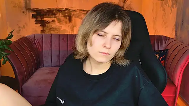 LolaAsmus online show from 5, 2, 2025