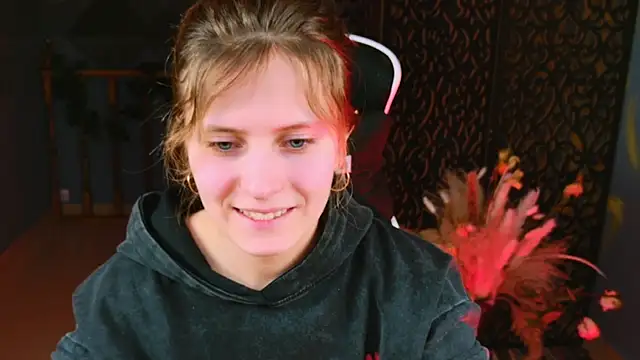 LolaAsmus online show from 18, 2, 2025