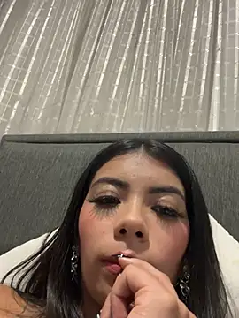 NattGomez online show from 5, 1, 2025