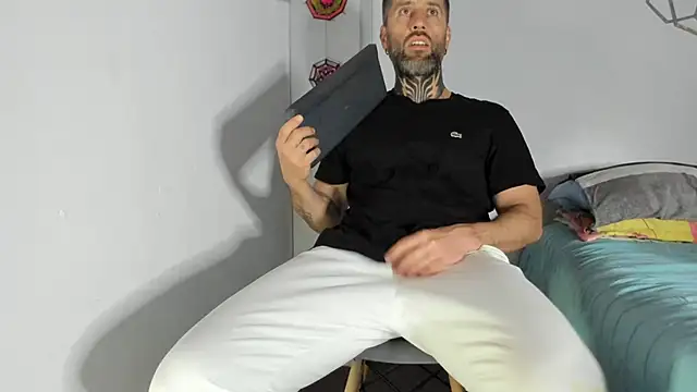 Snapshot of Antoniohot2024 chatting on 25, 2, 2025 Antoniohot2024 online show from 25, 2, 2025